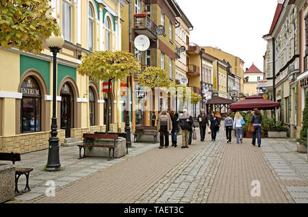 3 Maggio Street a Sanok. Subcarpathian voivodato. Polonia Foto Stock