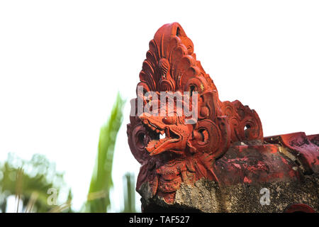 Faccia di pietra scultura close-up nella parete a Bali Indonesia Foto Stock