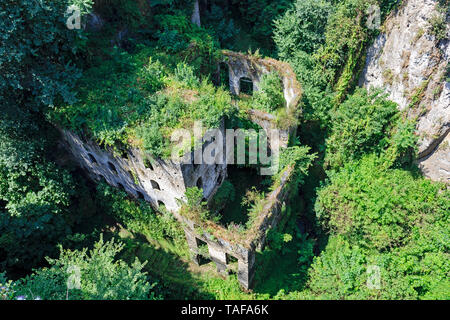 Natura recupera i mulini Vallum a Sorrento, Italia Foto Stock