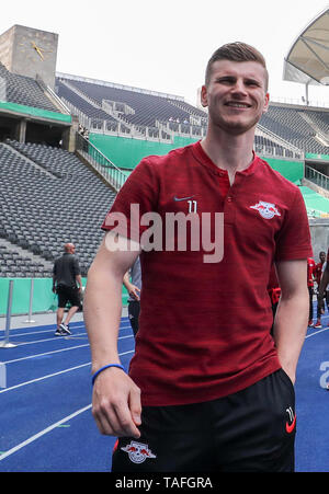 Berlino, Germania. 24 Maggio, 2019. Il calcio DFB Cup finale RB Leipzig - FC Bayern Monaco di Baviera il 24.05.2029 nell'Olympiastadion di Berlino. Il lettore di Lipsia Timo Werner arriva allo Stadio Olimpico per visitare il corso. Credito: Jan Woitas/dpa-Zentralbild/dpa/Alamy Live News Foto Stock