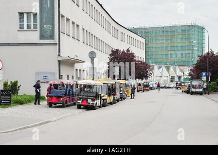 Cracovia in Polonia - 12 Maggio 2019: distretto di Podgórze, Lipowa street. Edificio di Oskar Schindler fabbrica di smalto. Foto Stock
