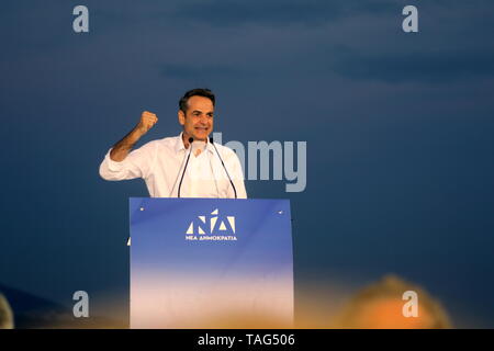 Salonicco, Grecia. 24rt può 2019. Greco opposizione principale nuova democrazia partito Kyriakos Mitsotakis offre un discorso un giorno prima del Greco elezioni comunali e del Parlamento europeo. La Grecia si troverà a tenere elezioni locali nello stesso momento in cui le elezioni del Parlamento europeo nel maggio di 26, seguita da elezioni generali dovrebbe avvenire nel mese di ottobre 2019. Credito : Orhan Tsolak / Alamy Live News Foto Stock
