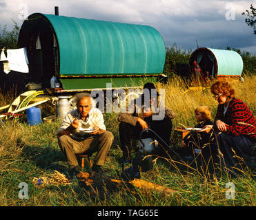 Romany viaggiatore famiglia 1980 Foto Stock