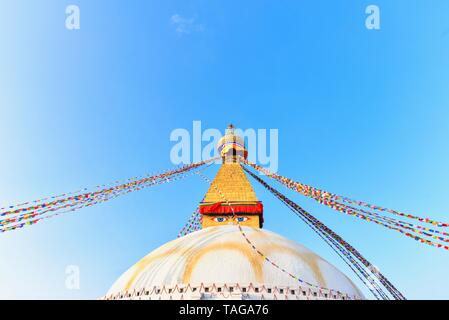 Sacro Stupa Boudhanath nella valle di Kathmandu, Nepal Foto Stock