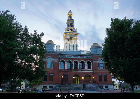 Sevier County Courthouse in Sevierville, Tennessee, Stati Uniti d'America - Vista anteriore Foto Stock