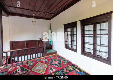 BLAGAJ, Bosnia e Erzegovina - Luglio 12, 2016: Blagaj Dervish House, corridoio in Tekke sul fiume Buna Foto Stock