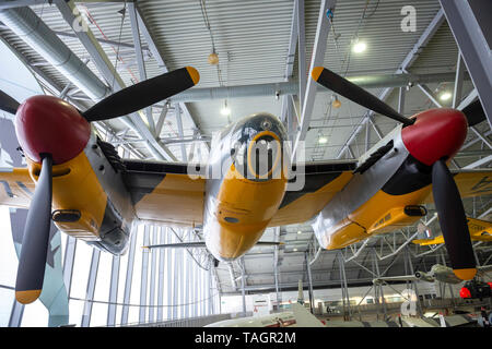 WW2 DeHavilland Mosquito fighter bomber presso l'Imperial War Museum Duxford, Cambridgeshire, Regno Unito Foto Stock