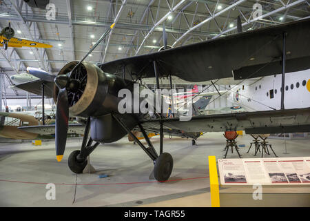 Seconda guerra mondiale Fairey Swordfish biplano presso l'Imperial War Museum Duxford, Cambridgeshire, Regno Unito Foto Stock