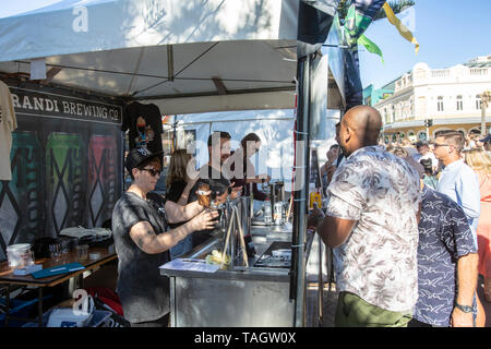 Sapore di Manly, cibo australiano e il festival del vino di Manly Beach Sydney , Australia svoltasi sulle strade locali Foto Stock