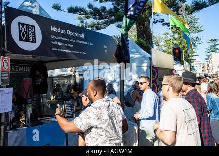 Sapore di Manly, cibo australiano e il festival del vino di Manly Beach Sydney , Australia svoltasi sulle strade locali Foto Stock