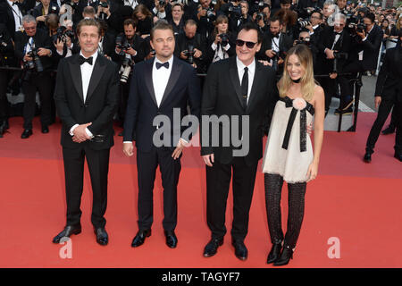 Maggio 21, 2019, Cannes, Francia: (L-R) Brad Pitt, Leonardo dicaprio, Quentin Tarantino e MARGOT ROBBIE frequentare lo screening di ''Una Volta in Hollywood'' durante la 72annuale di Cannes Film Festival. (Credito Immagine: © Federico InjimbertZUMA filo) Foto Stock