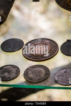 Vintage moneta indiano , uno ana East India Company 1839. Foto scattata in Turtuk,Ladakh museum Foto Stock