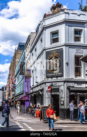 Il Crown & due presidenti pub, Dean st, Soho, London W1D 3SB, Inghilterra, Regno Unito. Foto Stock