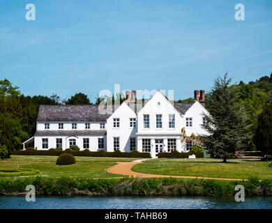 Henley Business School, parte di Reading University, Greenlands Country House, sul fiume Tamigi, Buckinghamshire, Inghilterra, Regno Unito, GB. Foto Stock