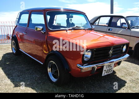 Un 1978 British Leyland Mini parcheggiata sul display alla Riviera Classic Car Show, Paignton, Devon, Inghilterra. Regno Unito. Foto Stock