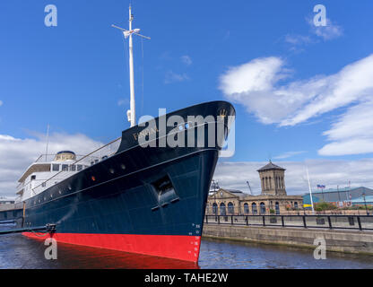 La MV Fingal, un lussuoso albergo galleggiante ormeggiata permanentemente in Leith Docks in Edinburgh Foto Stock