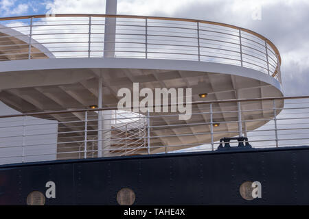 La MV Fingal, un lussuoso albergo galleggiante ormeggiata permanentemente in Leith Docks in Edinburgh Foto Stock