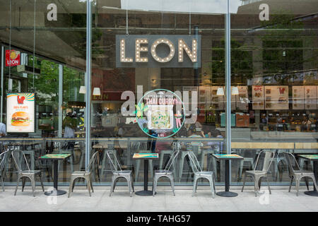 Leon un ristorante fast food chain frontage, London, Regno Unito Foto Stock