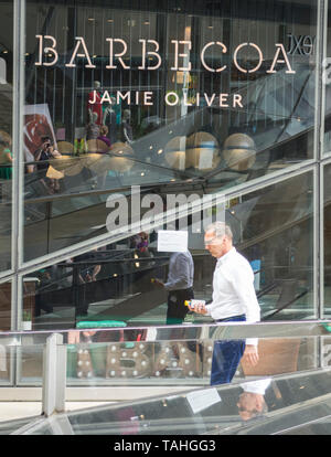 Esterno di Jamie Oliver's Barbecoa ristorante, un nuovo cambiamento, City of London, Londra, EC4 Foto Stock