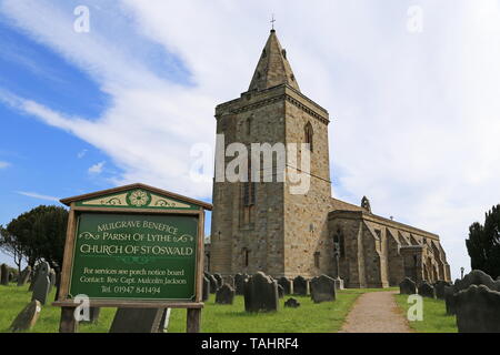 St Oswald è la chiesa, Lythe Borough di Scarborough, North Yorkshire, Inghilterra, Gran Bretagna, Regno Unito, Gran Bretagna, Europa Foto Stock