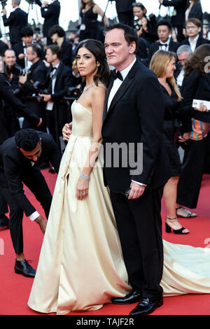 CANNES - 25 Maggio: Daniella Pick e Quentin Tarantino arriva alla premiere di ' CÉRÉMONIE DE CLOTURE / HORS NORMES ' durante il 2019 Festival di pellicola di Cannes il 25 maggio 2019 presso il Palais des Festivals in Cannes, Francia. (Foto di Lyvans Boolaky/imageSPACE/MediaPunch) Foto Stock