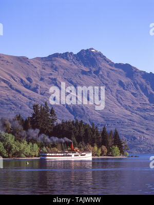 Nave a vapore TSS Earnslaw sul lago Wakatipu, Queenstown, Regione di Otago, Isola del Sud, Nuova Zelanda Foto Stock