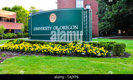 La University of Oregon. Fondata nel 1876, la University of Oregon è un pubblico ammiraglia università di ricerca situato in Eugene, Oregon, Stati Uniti d'America. Foto Stock