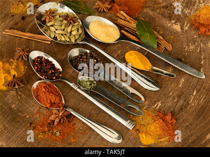 ingredienti indiani autentici curry, spezie chiave basso, Foto Stock