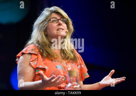 Naomi Wolf femminista americana autore accademico scrittore ed ex consulente politico di parlare sul palco al Festival di Fieno Hay-on-Wye Powys Wales UK Foto Stock