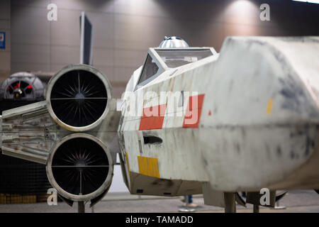 Replica dell{X}-wing di Luke Skywalker esposta alla Star Wars Celebration 2019 a Chicago, Illinois, USA. Foto Stock
