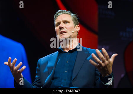 Sir Keir Starmer MP Partito laburista britannico politico e barrister parlando sul palco al Festival di Fieno Hay-on-Wye Powys Wales UK Foto Stock