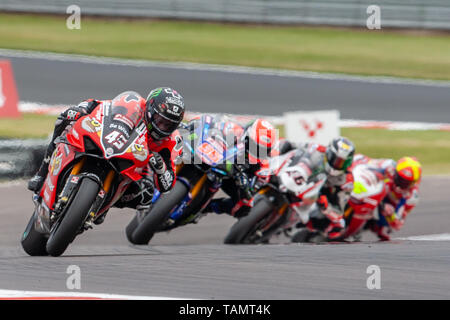 25 maggio 2019, Castle Donington, Leicestershire, Inghilterra; Bennetts British Superbike; Scott Redding in sella al suo essere più saggio Ducati conduce la gara Foto Stock