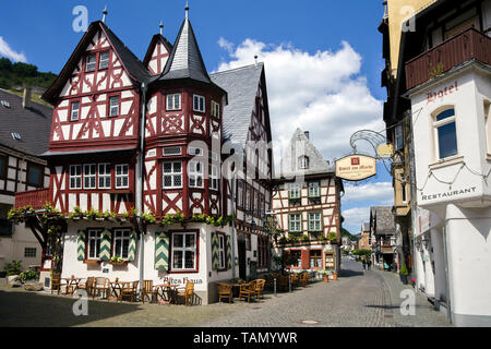 La vecchia casa, casa in legno e muratura a Bacharach, sito patrimonio mondiale dell'Unesco, Valle del Reno superiore e centrale, Renania-Palatinato, Germania Foto Stock