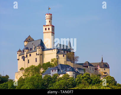 Il Marksburg castello presso il villaggio Braubach, sito patrimonio mondiale dell'Unesco, Valle del Reno superiore e centrale, Renania-Palatinato, Germania Foto Stock