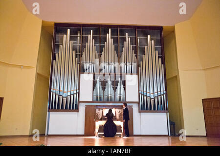 Musica, organo, tradizionale, chiesa, hall, nero, bellezza, legno, tastiera, tasti, concerto, classica, console, legno, Fila, bianco, pianoforte, antichi, manuale, Foto Stock