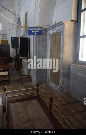 San Francesco Chiesa CSI, luogo di riposo di esploratore portoghese Vasco de Gama, cochin, India Kerala Foto Stock