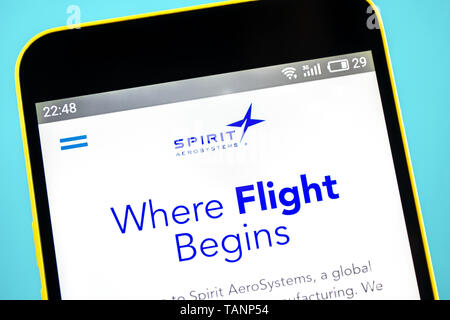 Berdyansk, Ucraina - 24 Maggio 2019: Spirit AeroSystems aerospace website homepage. Spirito logo AeroSystems visibile sullo schermo del telefono Foto Stock