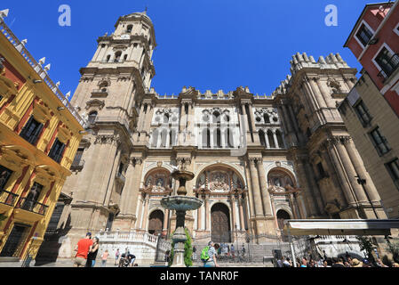 Bella Cattedrale di Malaga, dalla Plaza del Obispo, nel centro della città, sulla Costa del Sol in Andalusia in Spagna, Europa Foto Stock