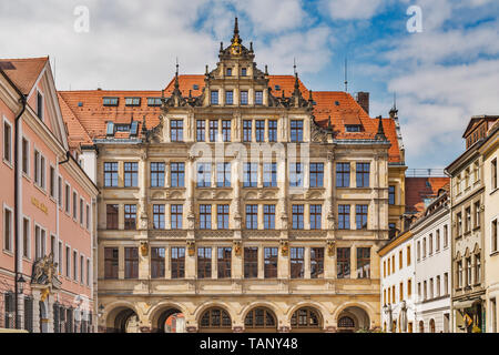 Il nuovo municipio fu costruito nel 1903 dall'architetto Juergen Kroeger in stile neo-rinascimentale, Goerlitz, in Sassonia, Germania, Europa Foto Stock