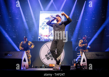 Norvegia - Oslo, 23 maggio 2019. La American rap gruppo nemico pubblico esegue un concerto dal vivo come parte dell'evento dèi di rap a Oslo Spektrum di Oslo. Qui il rapper Chuck D è visto dal vivo sul palco. (Photo credit: Gonzales foto - Terje Dokken). Foto Stock