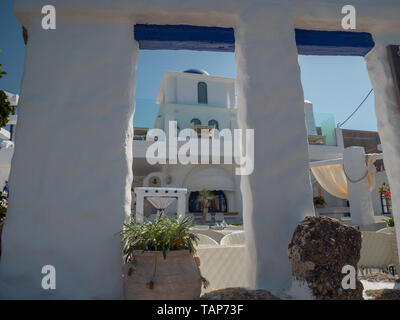 Santorini decor di stile greco edificio blu di Windows Foto Stock