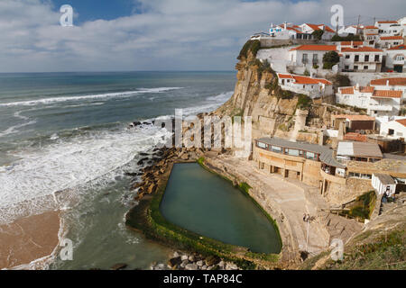 Azenhas do Mar- Una città di mare nel comune di Sintra, Portogallo Foto Stock
