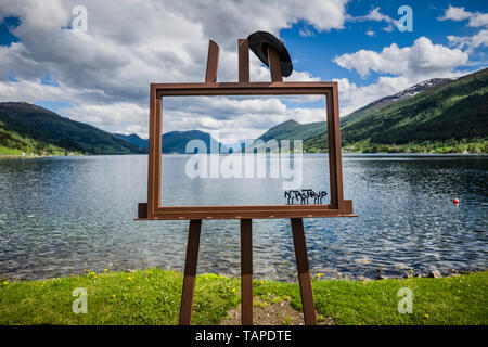 Lago Jolstravatn tra Skei e Vassenden, Norvegia Foto Stock