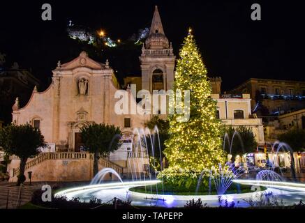 Centro di Taormina, Provincia di Messina, Italia Foto Stock