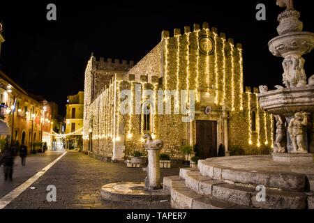 Centro di Taormina, Provincia di Messina, Italia Foto Stock