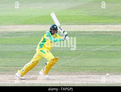 Australia Usman Khawaja ovatta in azione durante la ICC Cricket World Cup Warm up corrisponda all'Hampshire ciotola, Southampton. Foto Stock