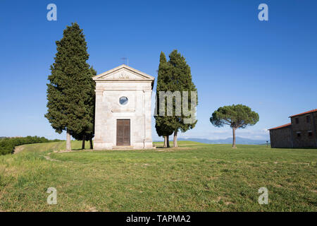 Cappella della Madonna di Vitaleta, nella cappella di San Quirico d'Orcia, in provincia di Siena, Toscana, Italia, Europa Foto Stock