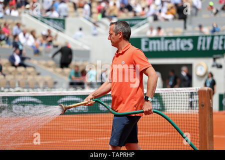 27 maggio 2019, Roland Garros, Parigi, Francia; Open di Francia di Tennis Tournament; i tribunali ottiene un annacquamento Foto Stock