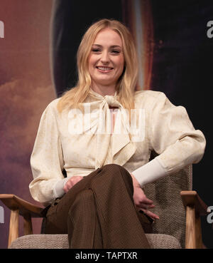 (190527) -- Seoul, 27 maggio 2019 (Xinhua) -- attrice Sophie Turner partecipa a una conferenza stampa per promuovere il film 'X-Men: Dark Phoenix' a Seul, Corea del Sud, 27 maggio, 2019. Il film sarà distribuito in Corea del Sud il 5 giugno. (Xinhua/Lee Sang-ho) Foto Stock