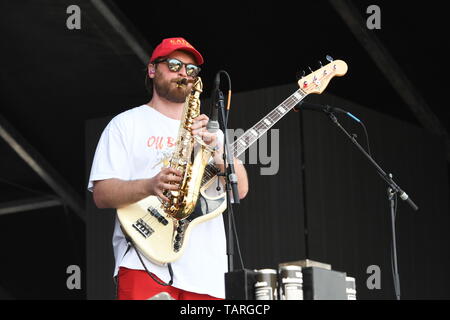 La vita facile band è mostrato esibirsi sul palco durante un 'live' aspetto di concerto. Foto Stock